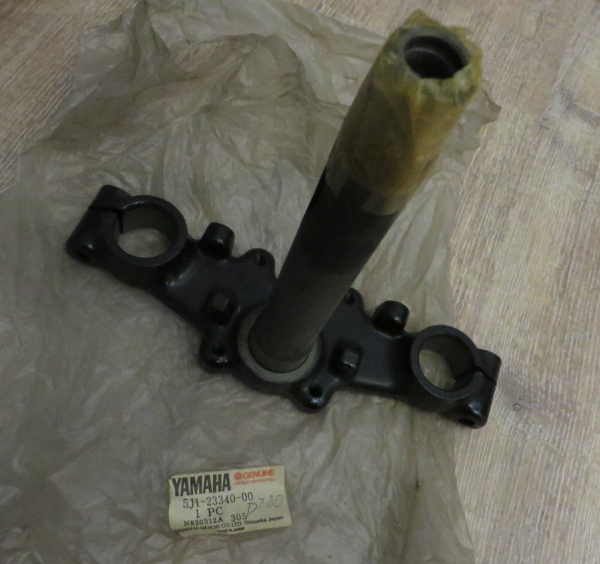 Yamaha Gabeljoch DT80 MX DT50 MX Steering Stem under bracket  5T8-23340-00 Original NEU 5J1-23340-00  1NN-F3340-00-00 1NN-F33